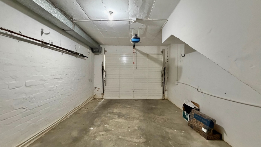 To Let 4 Bedroom Property for Rent in Gordons Bay Village Western Cape